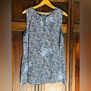 Violet & Claire Blue and‎ Black Long Sleeve Top